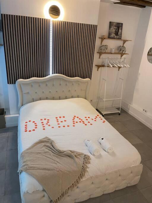 Logement Moderne Avec Jacuzzi 奥贝维利埃 外观 照片