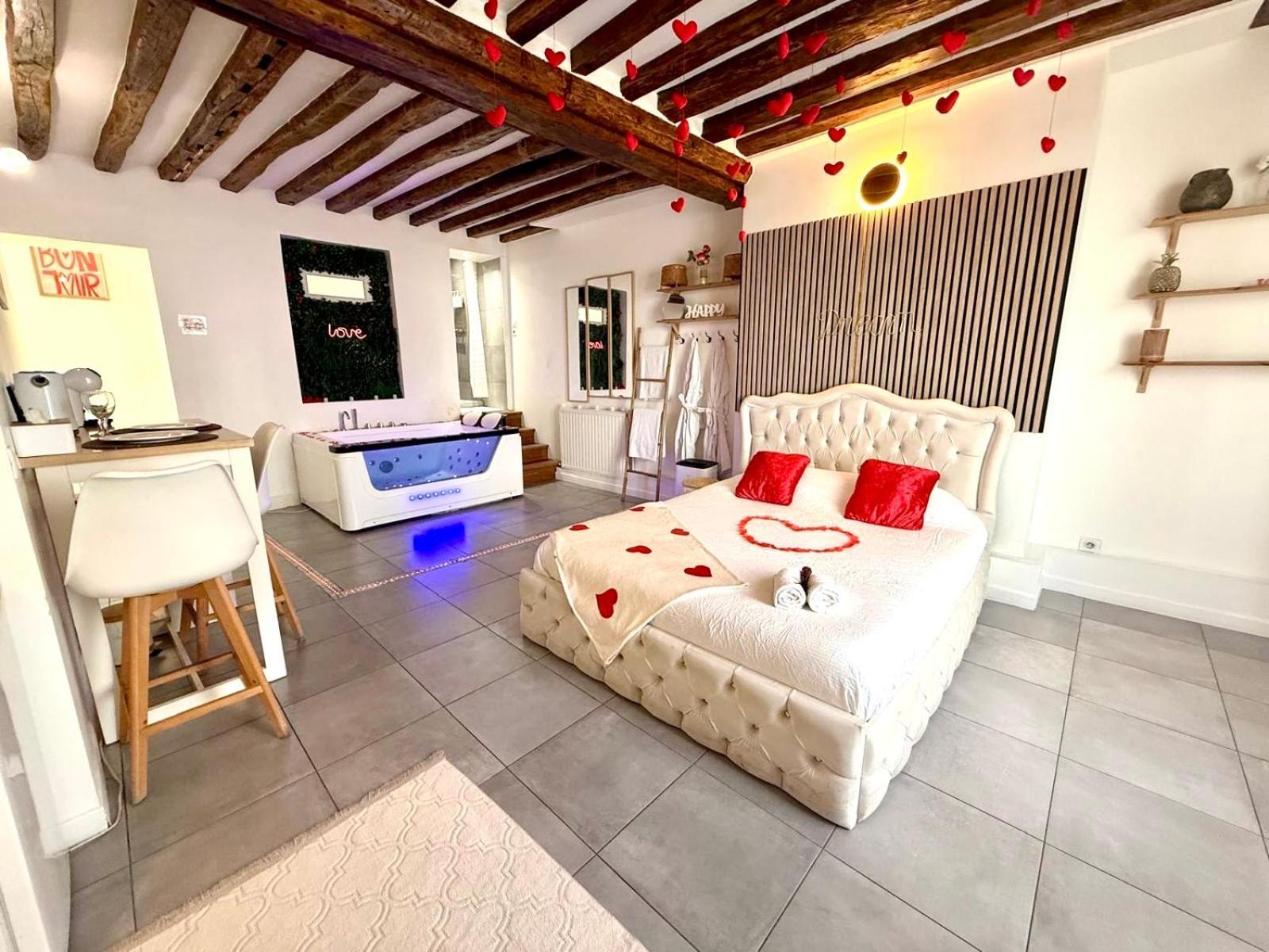 Logement Moderne Avec Jacuzzi 奥贝维利埃 外观 照片